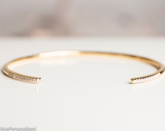 Dainty Gold Bracelet - Minimalist Jewelry - Gold Cuff Bracelet - Simple Jewelry - Gold Bangle Bracelet - Dainty Jewelry