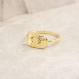 Anel de flor de nascimento personalizado - Presente personalizado para a mãe Joias para ela - Anel de mãe - Presente de avó Presente de nova mãe - Anel de sinete feminino