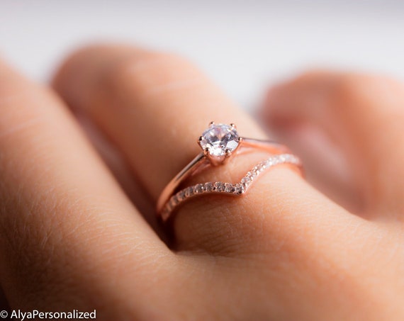 Ladies Single Diamond Studded Fancy Ring Manufacturer,Supplier,Exporter