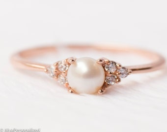 Pearl Engagement Ring / Dainty Gold Ring  / Engagement Rings for Women / Diamond Engagement Ring / Valentine Gift / Women's Rings