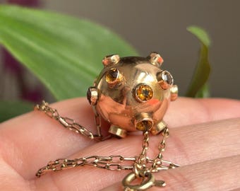 Vintage 19.2k Gold Sputnik Orb Pendant, 1950s Estate Semi Vintage 19.2k Gold Sputnik Orb Pendant, 1950s Estate Semi