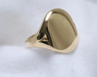 Vintage 18ct Yellow Gold Signet Ring UK H 1/2 US 4.25