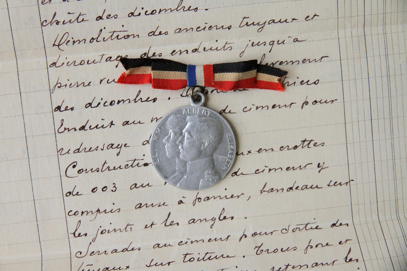 King Albert and Queen Elisabeth of Belgium medallion