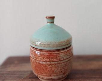 Ceramic handmade lidded jar; Rustic ceramic box; Vintage style ceramic small container