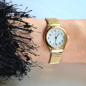 Ladie&#39;s VINTAGE Gold plated watch by SEKONDA / Sekonda Quartz watch / dainty gold watch / Vintage gold quartz watch / gold cocktail watch