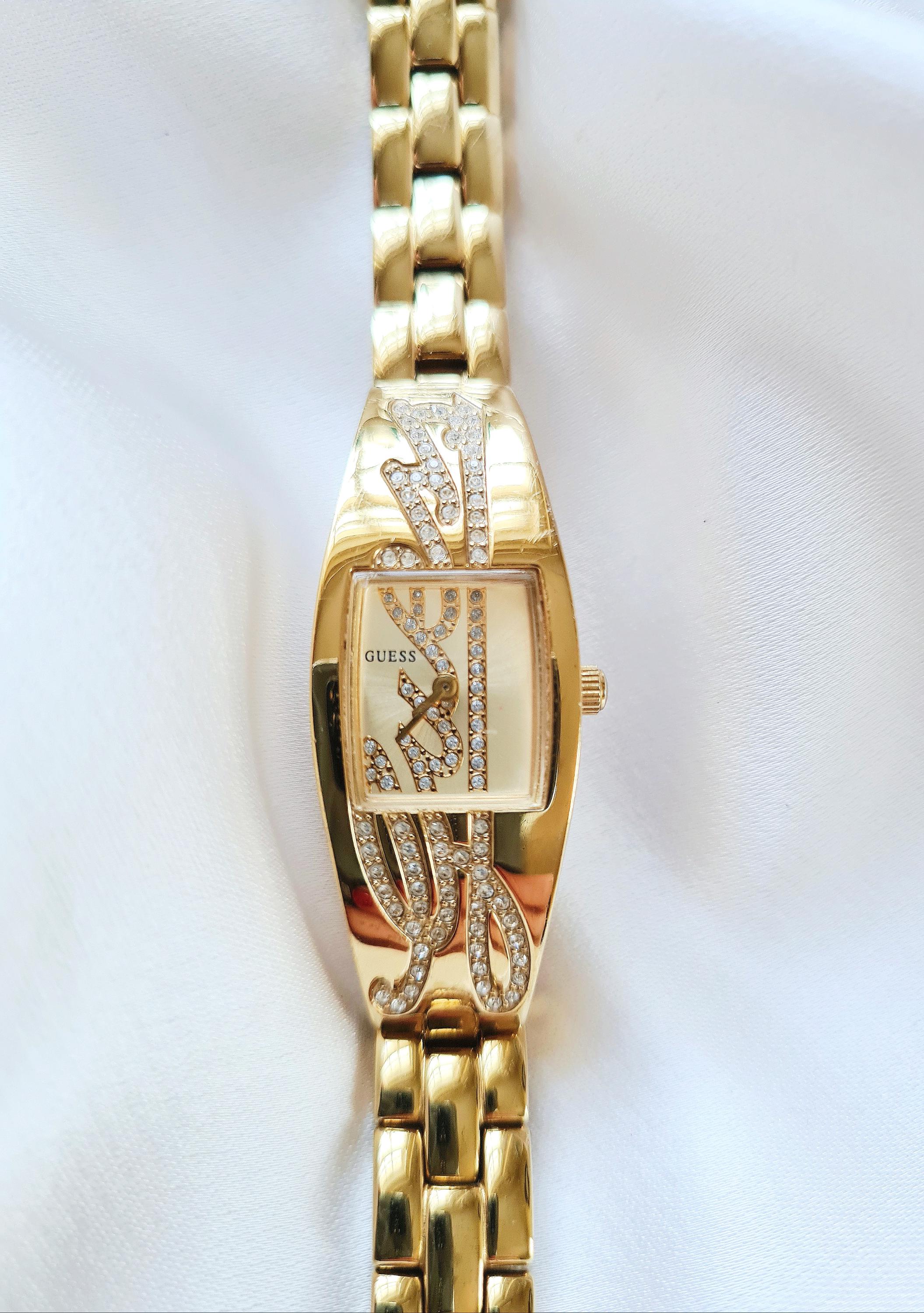Guess Y2K Vintage Crystal Encrusted Gold Ladies Watch /guess 