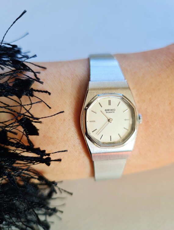 Vintage seiko ladies watch sale