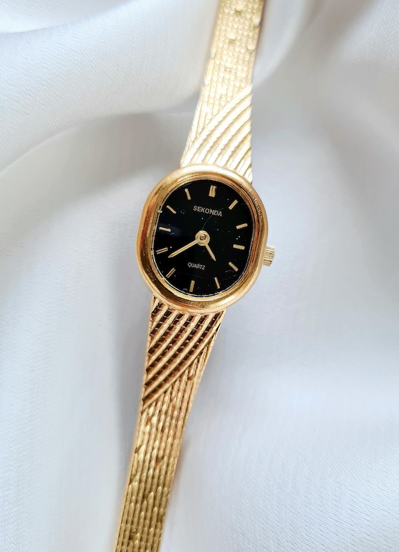 Sekonda Gold Quartz Vintage Watch Ladie main image 2
