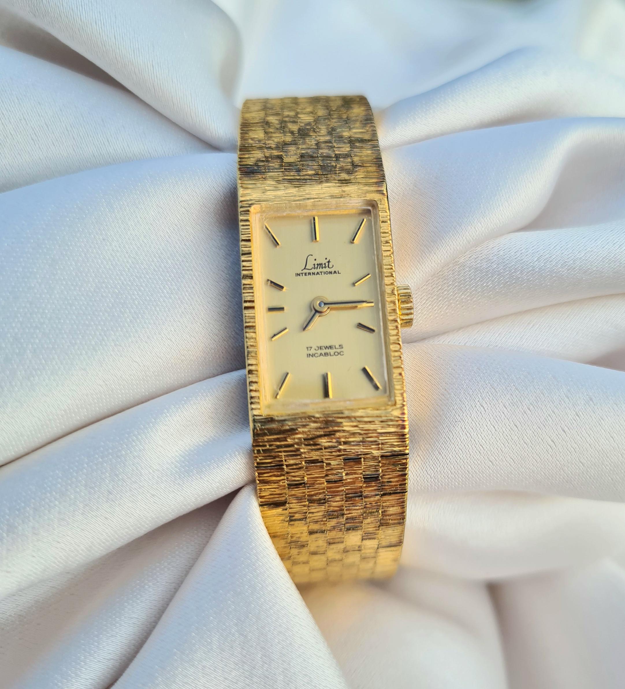Vintage 1970s 17 Jewels Incabloc Chunky Brushed Gold Ladies 