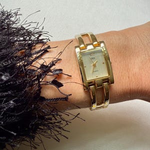 Montre Femme Guess Vintage - Gros Bracelet - Multicouleur - Fonctionnelle