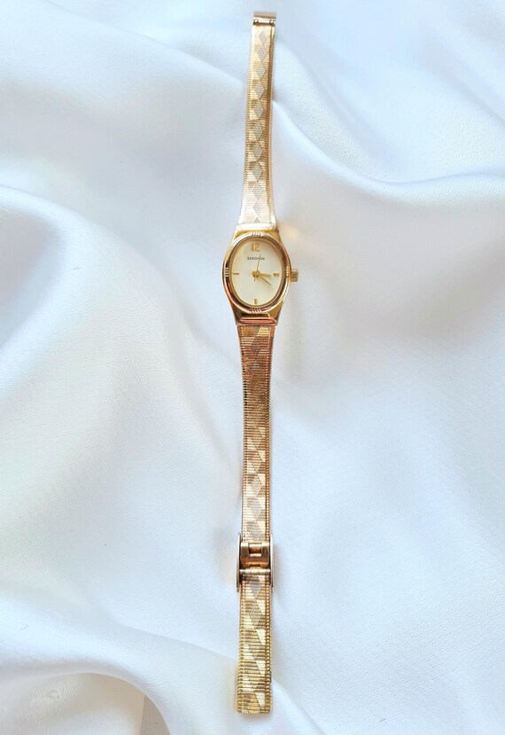 Sekonda Gold Quartz Vintage Watch Ladie main image 4