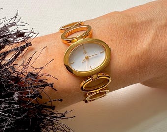 Brooks and Bentley gold ladies watch /Y2K gold ladies watch / Ladies gold watch / Vintage gold cocktail watch/ Gold plated chunky gold watch