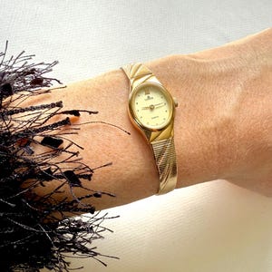 Vintage Women&#39;s Gold Tone Quartz watch by LORUS / Quartz watch / ladies gold watch / women&#39;s dainty gold cocktail watch by LORUS / SEIKO