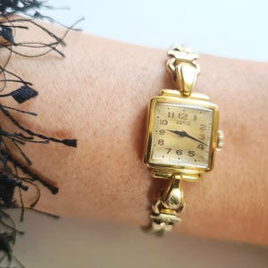 Vintage ROLLED 1940s gold ladie&#39;s cocktail Watch by ASTIN (Art Deco) / Gold dainty watch / Gold cocktail watch / Art Deco watch