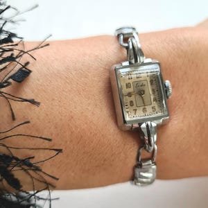 Rare Vintage 1940 / 1950s art deco LEDA Silver Chrome Square Bezel Case Ladies watch / art deco cocktail watch / 1940s silver cocktail watch