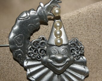 A Rare JJ Jonette Artifacts Original Large Silver or Gold tone Pewter and Pearls Clown Brooch/Pin Great Kids Gift Mothers Day Gift