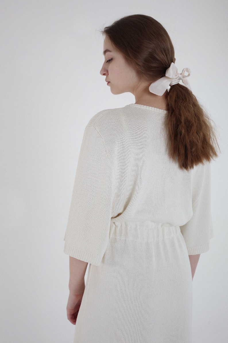White V-neck Midi DressWhite Silk Knitted V-neck Dress
