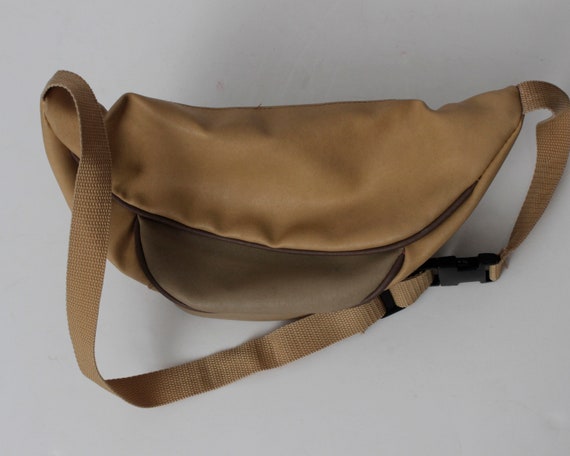 Vintage 90s Fanny Pack Leather Beige Tan East Spo… - image 5