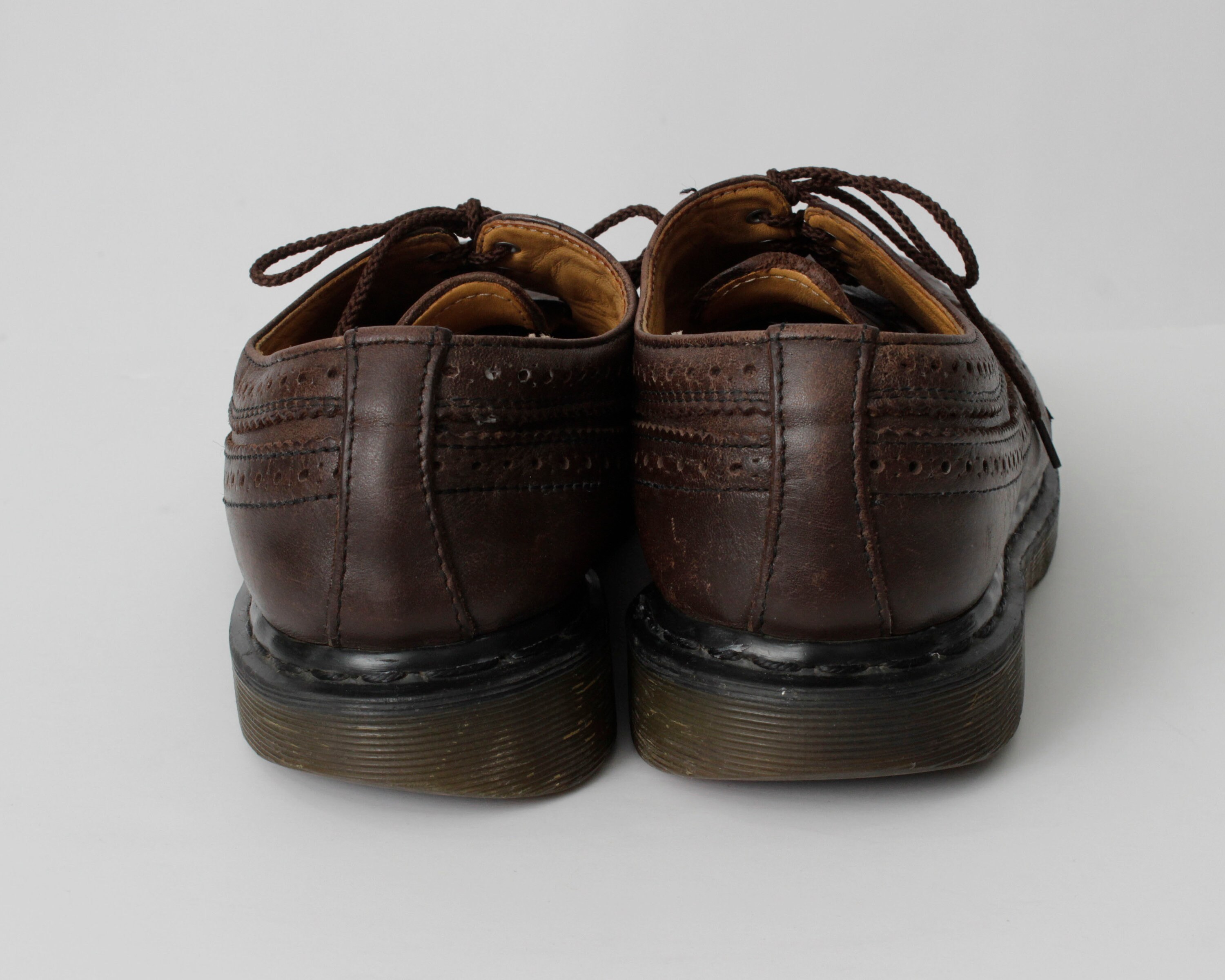 Martens Solovair brown laces on shoes size 9 Made in England. 90's men's Dr Schoenen Herenschoenen Oxfords & Wingtips 