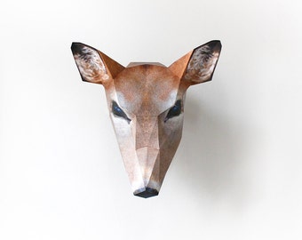 Maschera di cervo - Maschera di carta stampata - Finta tassidermia - Cappello di animale in carta riciclata ecologica - Kit artigianale di maschere di carta - Divertente arte murale del bosco