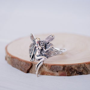 Beautiful sterling silver ring with faerie fairy design