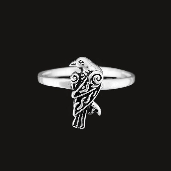 Stunning 925 sterling silver Celtic Raven Ring