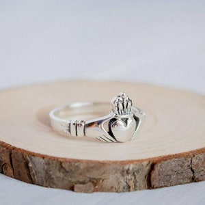 Sterling Silver Claddagh Ring Irish Promise Ring Love Ring Size 5-13 image 5