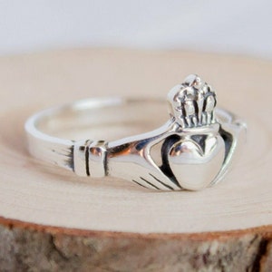 Sterling Silver Claddagh Ring Irish Promise Ring Love Ring Size 5-13 image 3