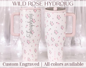 Wild Rose Hydrojug da 40 oz, bicchiere da viaggio con fiocco rosa Coquette inciso personalizzato, regalo personalizzato Chantilly, nome personalizzato, per favore