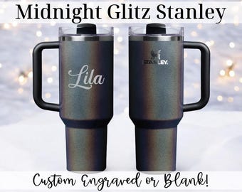 Vaso Stanley Quencher de 40 oz con purpurina gris grabada personalizada, regalo con nombre personalizado, vaso personalizado único.