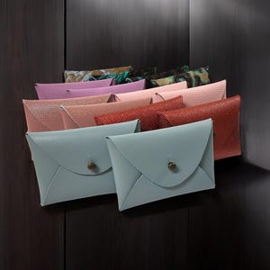 Cartera de cuero minimalista para bolsillo, hecha a mano, de piel repujada, con pelo sobre piel, tarjetero, monedero de viaje