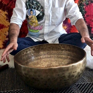 18" Large Mahakali Bowl || Intense Vibration ||Sound Therapy Singing Bowl || Handmade in Nepal || Hand-hammered Singing Bowl || Tibetan Bowl
