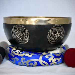 Hand Hammered Tibetan Singing Bowl Sri Yantra Theme 8.5 inch