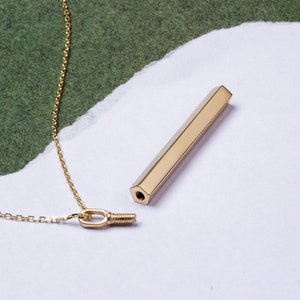 Collar con barra de urna de cremación con forma de pentágono, personalizado, en oro de 14 quilates y 18 quilates, grabado personalizado en 5 lados, collar vertical conmemorativo de cenizas del pentágono.