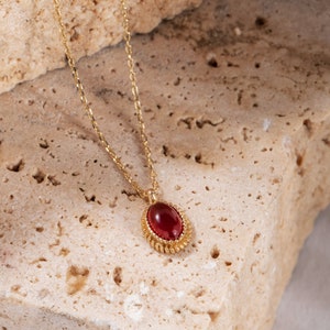 Natural Red Agate Necklace 14K Solid Gold, Genuine Red Gemstone Vintage Necklace, Good Luck Stone Choker, Oval Bezel Red Agate Necklace