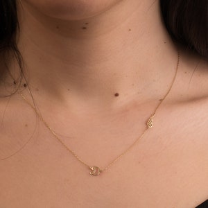 Seitlich Engelsflügel Anfangshalskette 14K 18K solidem Gold, Anfangsbuchstaben-Schutzengel-Halskette, personalisierte Buchstabe-Halsketten-Geschenk für sie