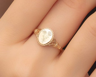 Personalized Birth Flower Signet Ring in 14K 18K Solid Gold, 12 Birth Month Combined Birth Flower Jewelry, Memorial Floral Ring Gift For Mom