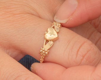 Dainty Claddagh Urn Ring for Ashes, Personalized Heart Engraving Ring, Floral Memorial Jewelry in 10K 14K 18K Gold