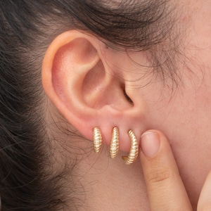 12 mm 14 mm 16 mm Solid Gold Croissant Hoop Ohrringe in Solid Gold, Zierliche Croissant Ohrstecker, Twisted Rope Design Creolen Geschenk für Mutter