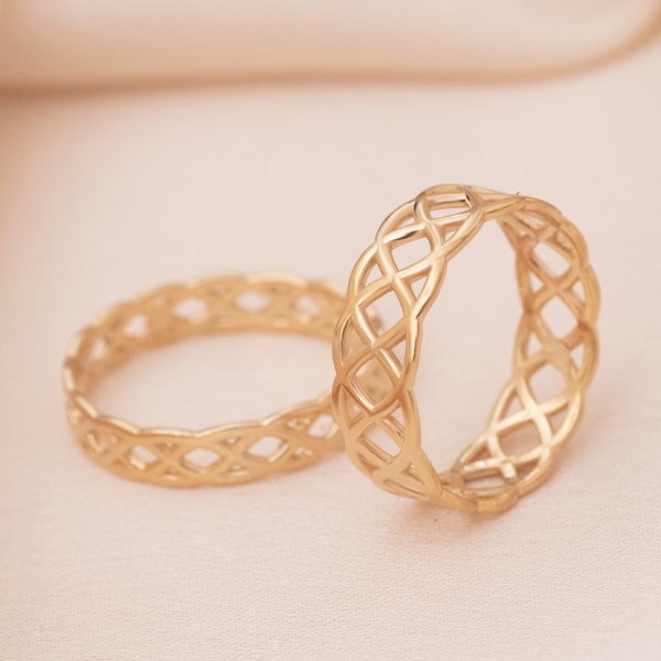 Anello con nodo celtico in oro massiccio 14k, anello a fascia con treccia celtica in oro 18k, 4 mm o 6 mm di banda di matrimonio in tessuto celtico largo anniversario o anello di promessa