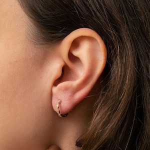 14K 18K Solid Gold Cubic Hoop Earring, Tiny Round Huggie Gold Earrings, Infinity Loop Round Earring, Huggie Hoop Earrings Gift For