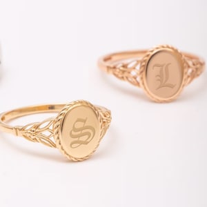 Anillo de sello con inicial en inglés antiguo, oro macizo de 10/14/18 quilates, anillo de sello gótico, anillo gótico inglés antiguo personalizado, anillo de sello de oro para hombre y mujer.