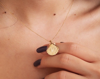 14K & 18K Solid Gold Shell Pendant Necklace, Available in 3 Sizes, Yellow, Rose, or White Gold, Beach-Inspired Gift for Her