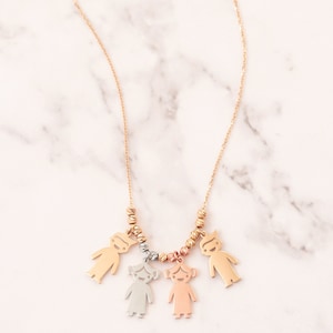 Collar con dijes de oro para niño y niña, dijes de oro macizo de 14 k para 3, 4, 5 y 6 niños, collar para madre con dijes grabados para niños, dijes familiares personalizados.