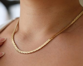 14K Solid Gold Chevron Necklace, Arrowhead V-Link Herringbone Chain, Geometric Statement Choker, Bold Gold Collar