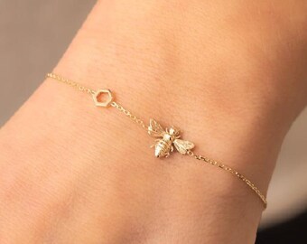 14K 18K Gold Bee Bracelet With Single Honeycomb, Dainty Bumblebee Bracelet with Hexagon, Gold Honey Bee Bracelet Gift for Mom Gift for Her