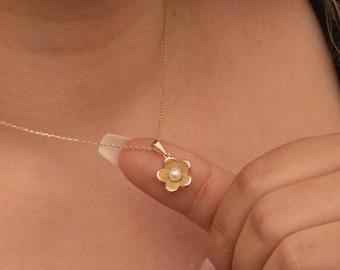 COLLANA Con Ciondolo A Forma Di *FIORE* CON INSERTI DI PERLE BIANCH E Fiori In Alluminio