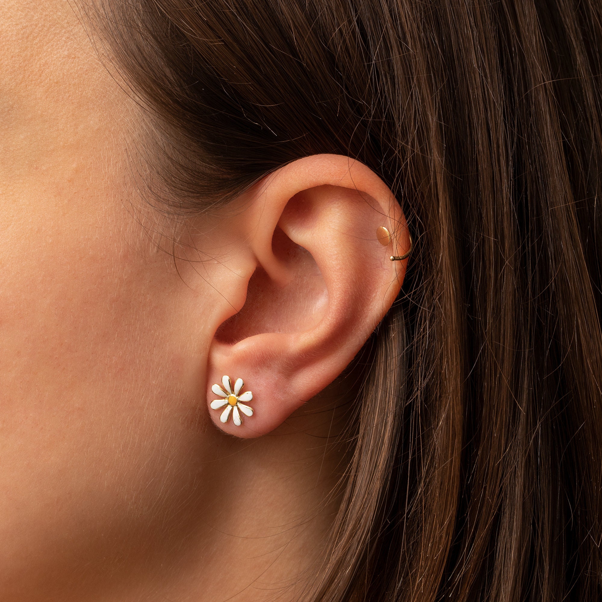 daisy♡14kgf 14k Gold Plated Daisy Flower Stud Earrings – GENEVIVE