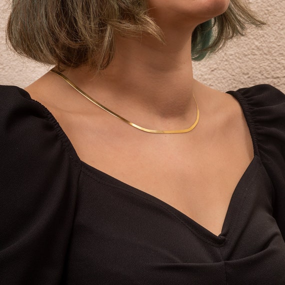 Flat gold shop chain necklace