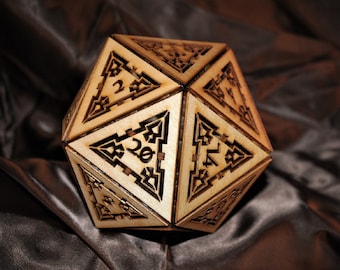 Dungeons and Dragons all wood Gamers Dice - Jumbo d20